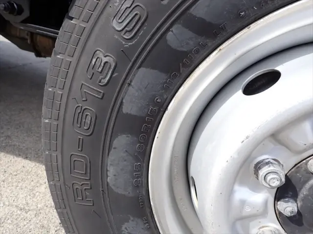 いすゞ エルフ TKG-NHR85A(2WD)の写真33