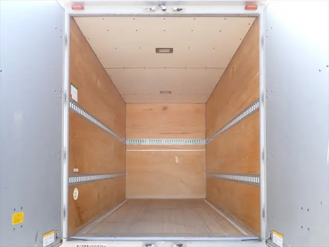 いすゞ エルフ 2RG-NLR88AN(2WD)の写真5