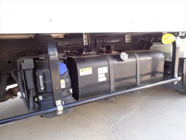 いすゞ エルフ 2RG-NLR88AN(2WD)の写真11