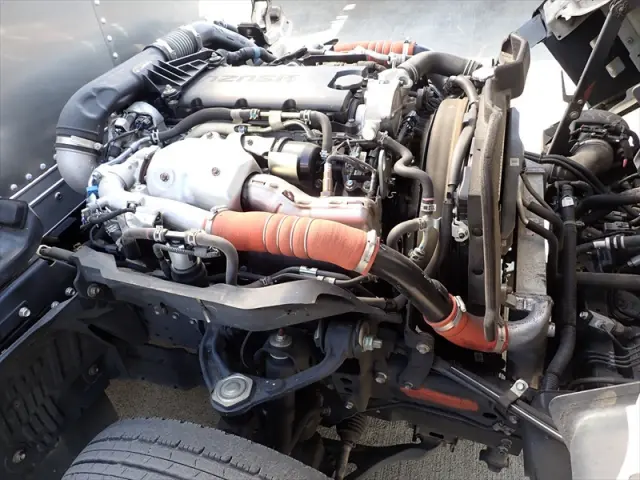 いすゞ エルフ 2RG-NLR88AN(2WD)の写真24