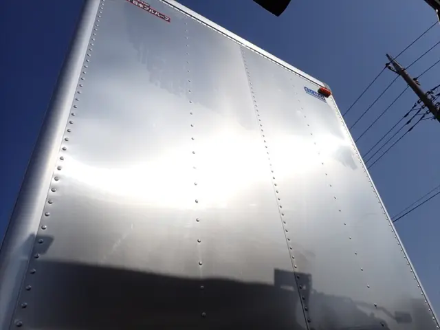 いすゞ エルフ 2RG-NLR88AN(2WD)の写真27