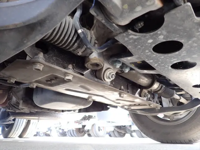 いすゞ エルフ 2RG-NLR88AN(2WD)の写真28