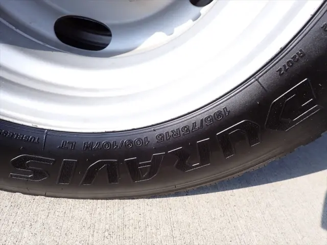 いすゞ エルフ 2RG-NLR88AN(2WD)の写真30