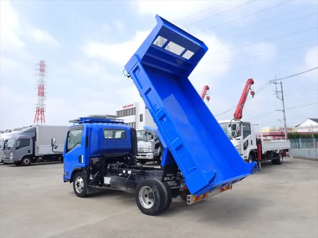 いすゞ エルフ 2PG-NPR88N(2WD)の写真9