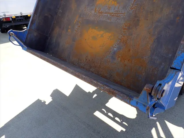 いすゞ エルフ 2PG-NPR88N(2WD)の写真10