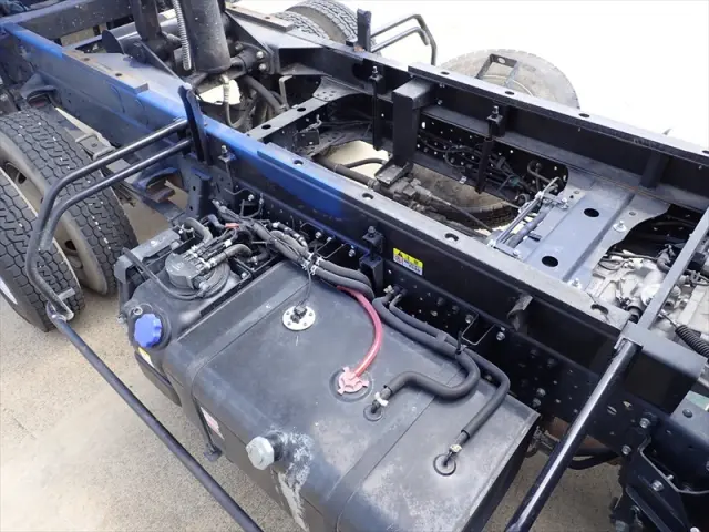 いすゞ エルフ 2PG-NPR88N(2WD)の写真13
