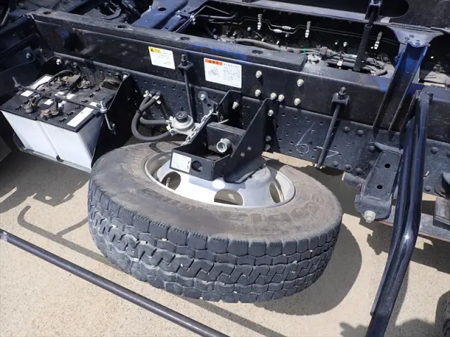 いすゞ エルフ 2PG-NPR88N(2WD)の写真22