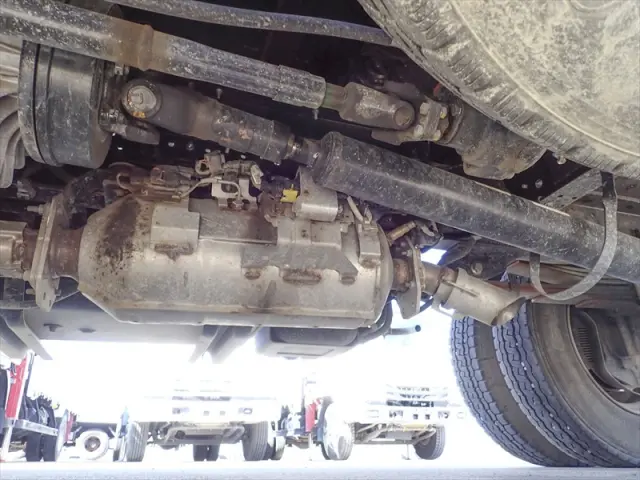 いすゞ エルフ 2PG-NPR88N(2WD)の写真24