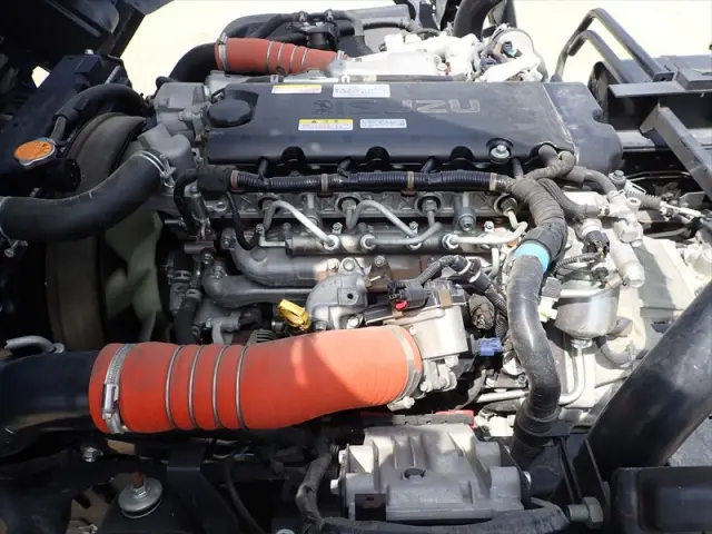 いすゞ エルフ 2PG-NPR88N(2WD)の写真24