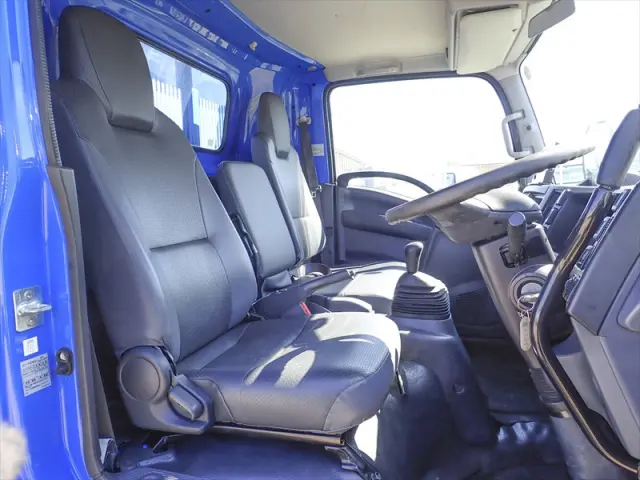 いすゞ エルフ 2PG-NPR88N(2WD)の写真27