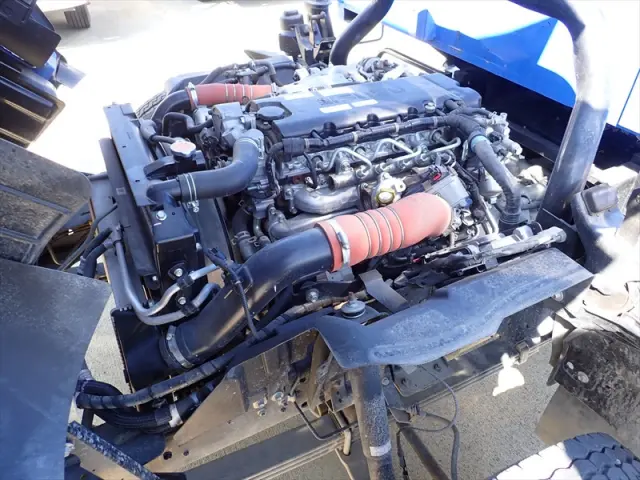 いすゞ エルフ 2PG-NPR88N(2WD)の写真36