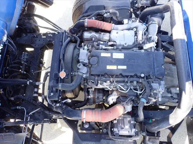 いすゞ エルフ 2PG-NPR88N(2WD)の写真38