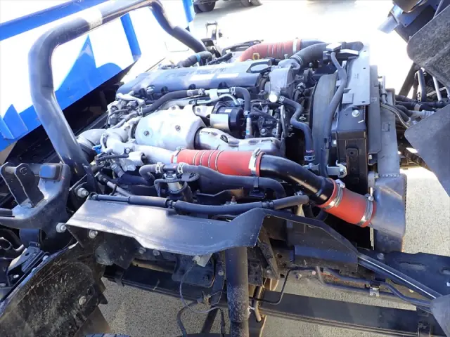 いすゞ エルフ 2PG-NPR88N(2WD)の写真39