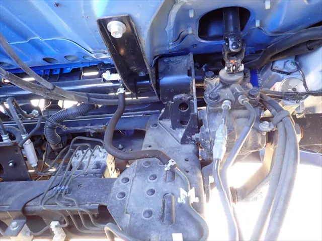 いすゞ エルフ 2PG-NPR88N(2WD)の写真40