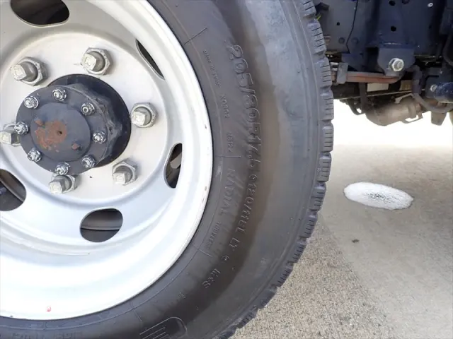 いすゞ エルフ 2PG-NPR88N(2WD)の写真44