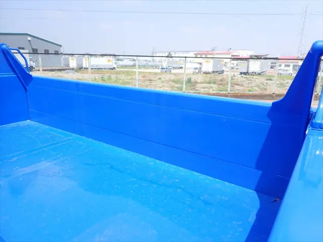 いすゞ エルフ 2PG-NPR88N(2WD)の写真46