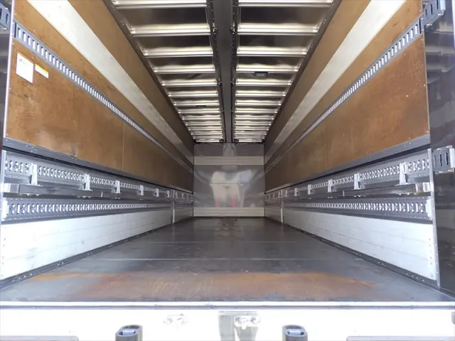 いすゞ ギガ 2PG-CYL77C(6x2)の写真7