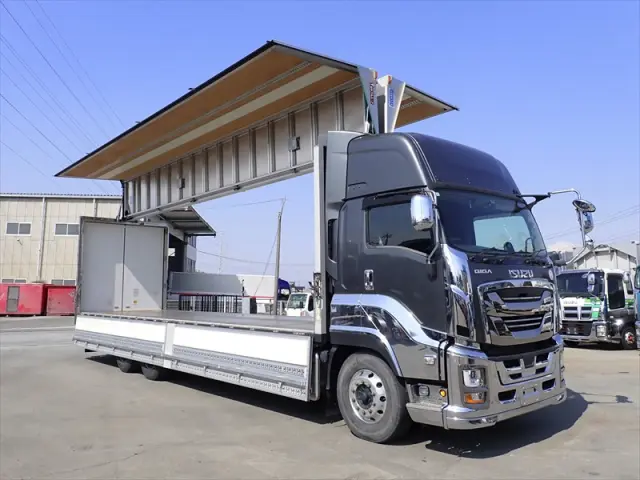 いすゞ ギガ 2PG-CYL77C(6x2)の写真14