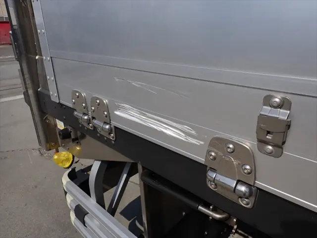 いすゞ ギガ 2PG-CYL77C(6x2)の写真22