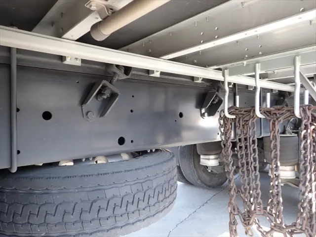 いすゞ ギガ 2PG-CYL77C(6x2)の写真24