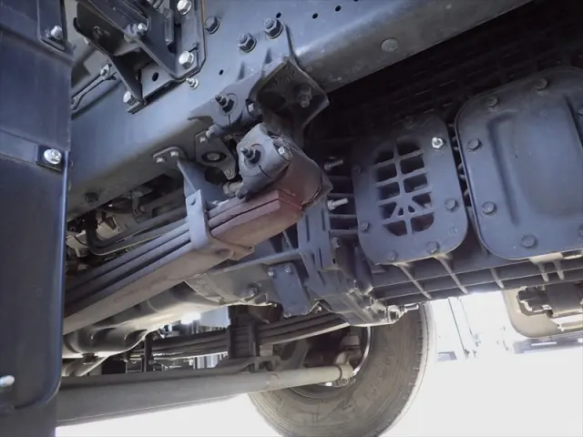 いすゞ ギガ 2PG-CYL77C(6x2)の写真33