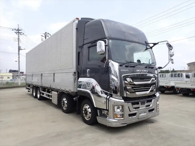 いすゞ ギガ 2PG-CYJ77C(8x4)の写真3