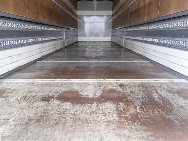 いすゞ ギガ 2PG-CYJ77C(8x4)の写真8