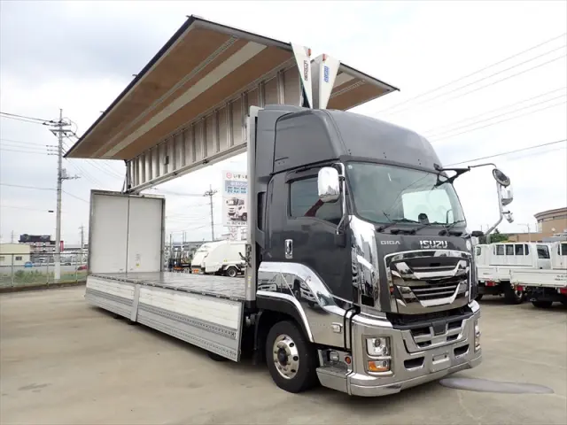 いすゞ ギガ 2PG-CYJ77C(8x4)の写真14