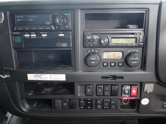いすゞ ギガ 2PG-CYJ77C(8x4)の写真31