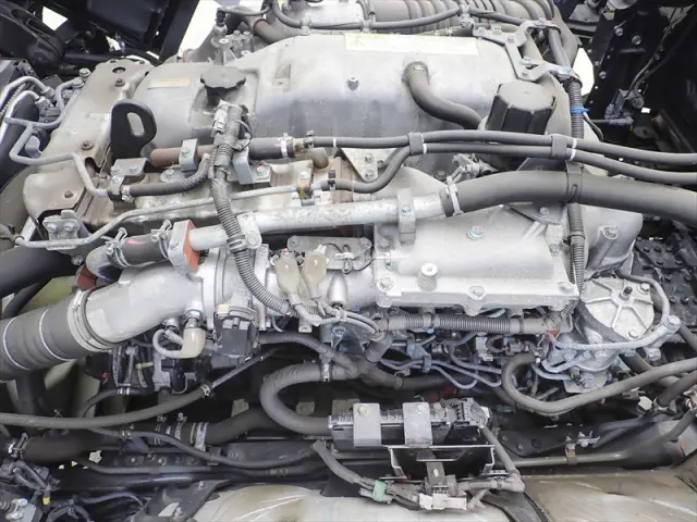 いすゞ ギガ 2PG-CYJ77C(8x4)の写真42