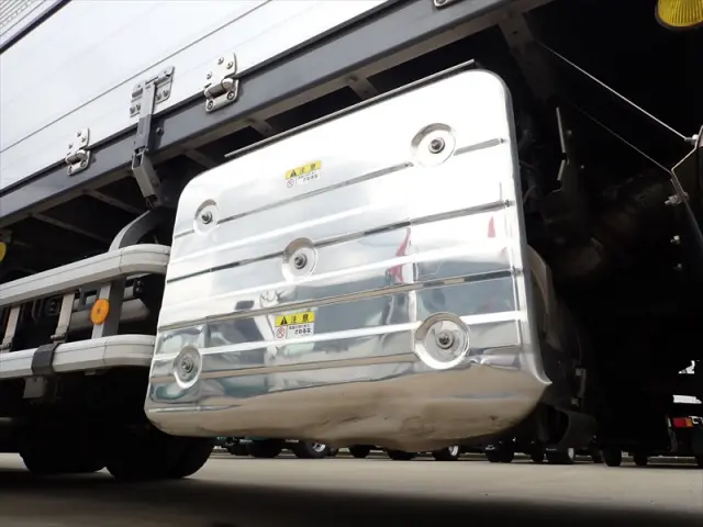 いすゞ ギガ 2PG-CYJ77D(8x4)の写真24