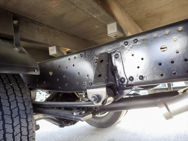いすゞ エルフ TRG-NPR85AR(2WD)の写真10