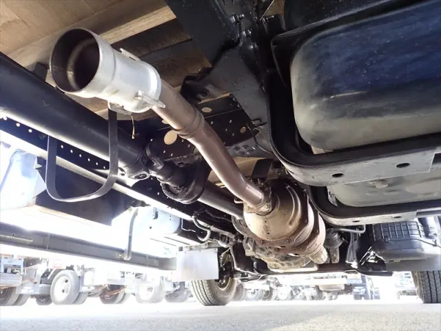 いすゞ エルフ TRG-NPR85AR(2WD)の写真12
