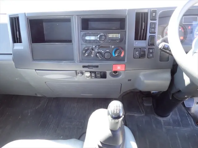 いすゞ エルフ TRG-NPR85AR(2WD)の写真23