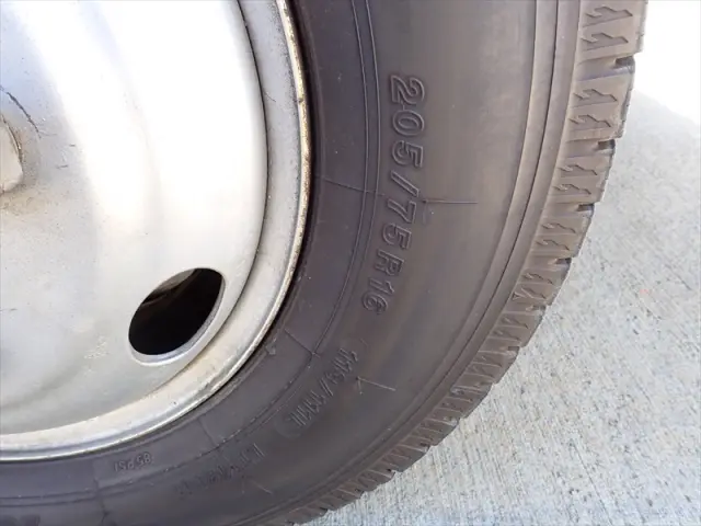 いすゞ エルフ TRG-NPR85AR(2WD)の写真36