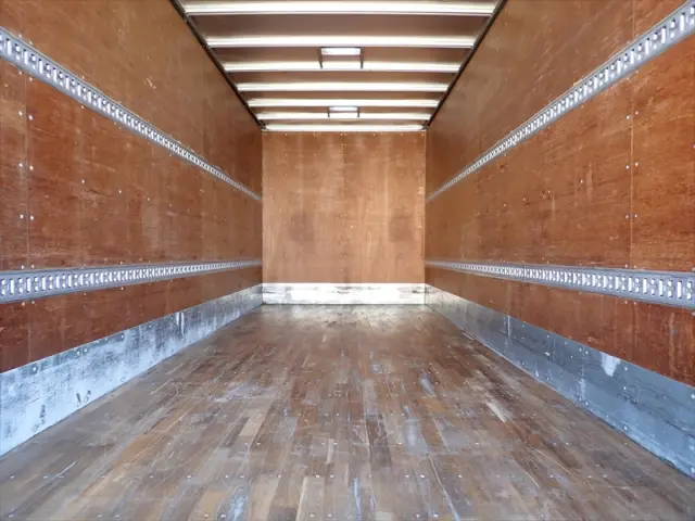 いすゞ フォワード TKG-FRR90S2(2WD)の写真7