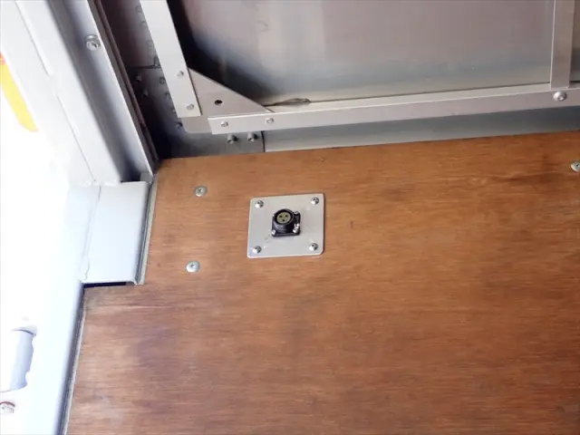 いすゞ フォワード TKG-FRR90S2(2WD)の写真10