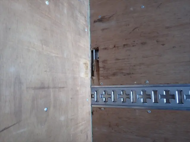 いすゞ フォワード TKG-FRR90S2(2WD)の写真13