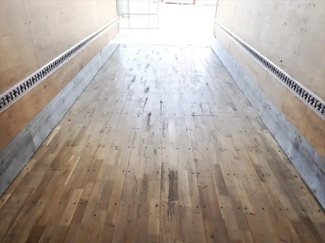 いすゞ フォワード TKG-FRR90S2(2WD)の写真14