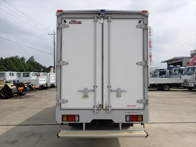 いすゞ エルフ TPG-NMR85AN(2WD)の写真5