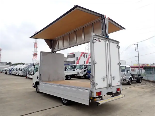 いすゞ エルフ TPG-NMR85AN(2WD)の写真13