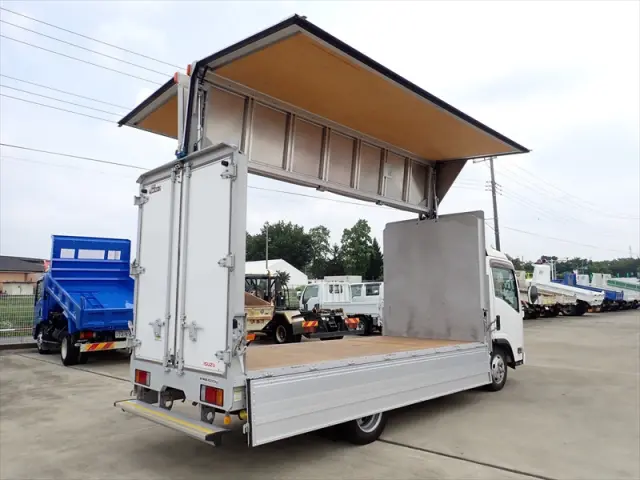 いすゞ エルフ TPG-NMR85AN(2WD)の写真14