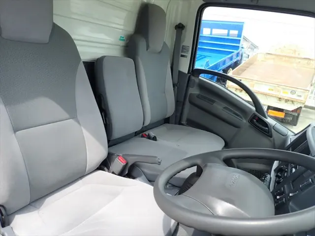 いすゞ エルフ TPG-NMR85AN(2WD)の写真30