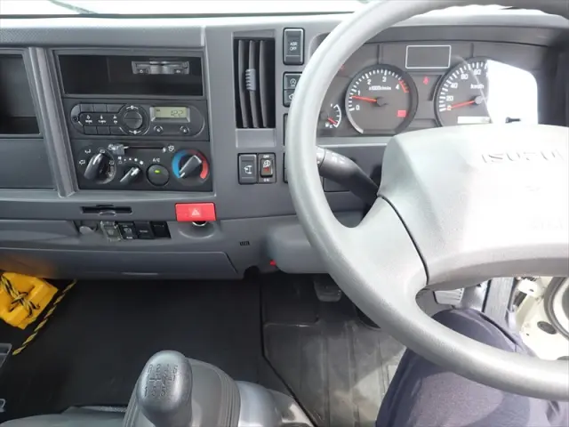 いすゞ エルフ TPG-NMR85AN(2WD)の写真31