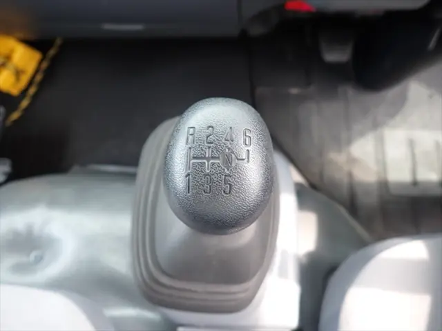 いすゞ エルフ TPG-NMR85AN(2WD)の写真32