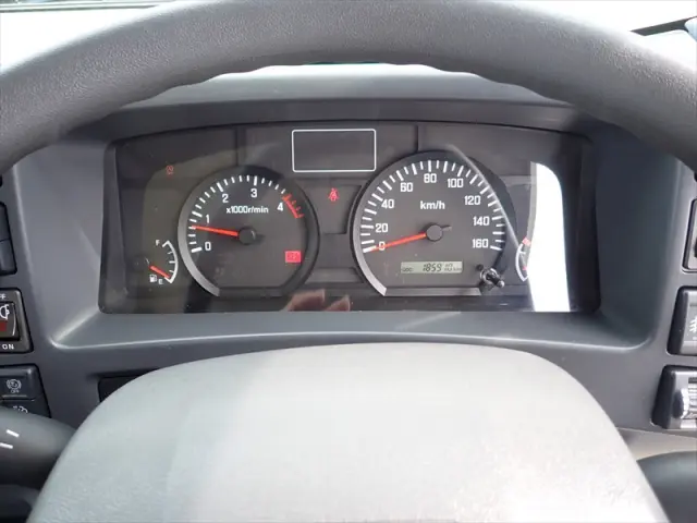 いすゞ エルフ TPG-NMR85AN(2WD)の写真33