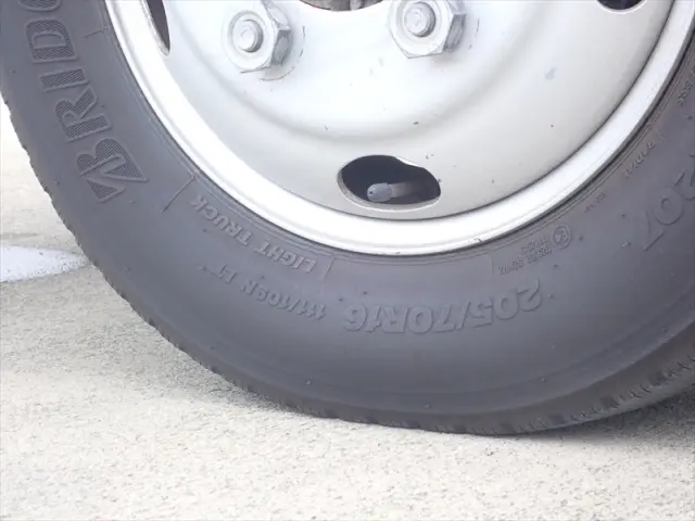 いすゞ エルフ TPG-NMR85AN(2WD)の写真48