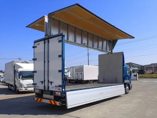 いすゞ フォワード 2RG-FRR90S2(2WD)の写真14