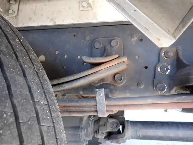 いすゞ フォワード 2RG-FRR90S2(2WD)の写真28