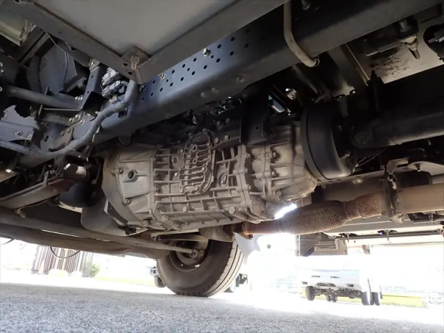 いすゞ フォワード 2RG-FRR90S2(2WD)の写真33